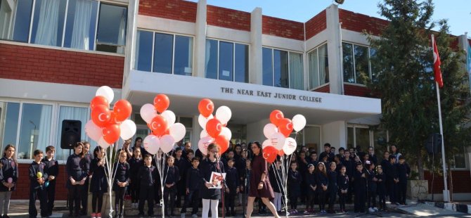 Yakın Doğu İlkokulu Öğrencileri 29 Ekim Cumhuriyet Bayramını Kutladı…