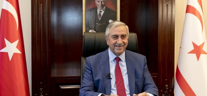 Akıncı Tatar’ı kutladı