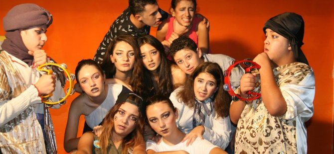 Kıbrıs türk komedi tiyatrosu perdelerini yarın akşam “Garagözün Perdesi” adlı oyunla açıyor