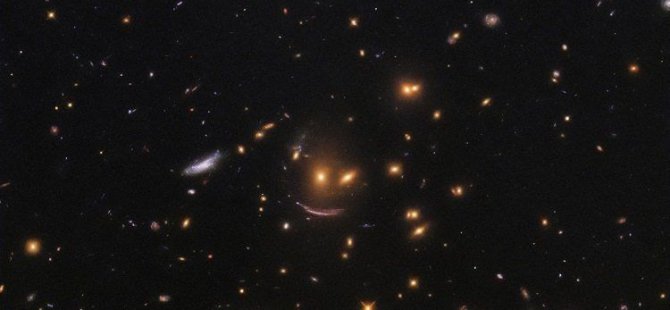 Hubble'dan gülümseten keşif