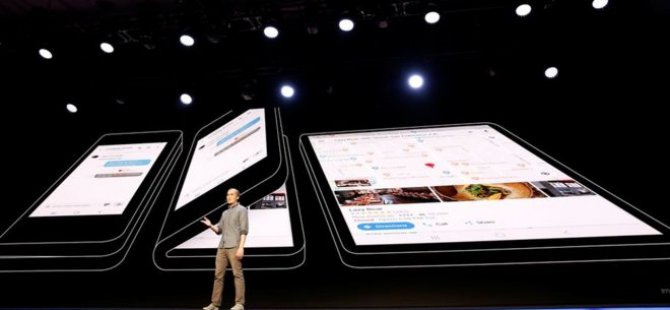 Samsung katlanabilir ekranlı telefonunu tanıttı