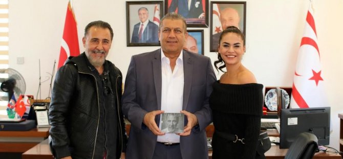 Arter Tiyatro Keyfi’nin Sanat Yönetmeni Kemal Başar ve Eda Kandulu ile kültür sanat çalışmalarını konuştu