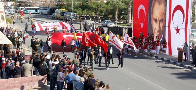 KKTC’nin kuruluş yıldönümü İskele’de de törenlerle kutlandı