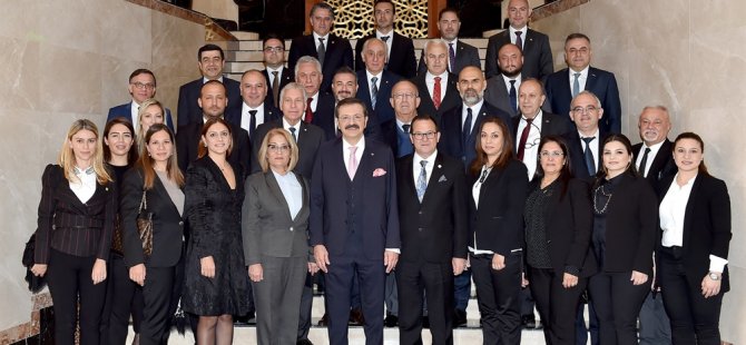 Türkiye-KKTC Ticaret Odası forumu yapılıyor