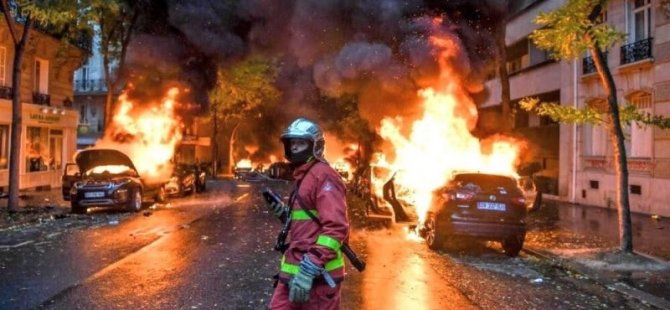 Fransa'da devam eden 'Sarı Yelekler' isyanından şaşırtıcı görüntüler