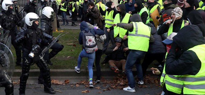 Brüksel'de 'sosyal kış': Sarı Yelekliler hayatı durma noktasına getirdi, en az 100 gözaltı
