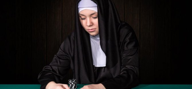 İki Katolik rahibe çaldıkları yarım milyon doları Las Vegas'ta kumarda harcadı