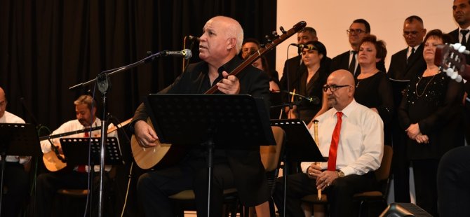Devlet Türk Halk Müziği Topluluğu’nun Şef İlker Dölek yönetimindeki son konser ayakta alkışlandı
