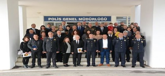 Emekli personele plaket ve hizmet belgeleri takdim edildi