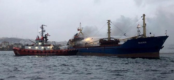İstanbul’da Pendik açıklarında gemi alev alev yandı