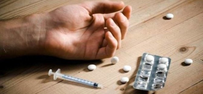Kanada'da:Uyuşturucuya karşı,  Tıbbi eroin