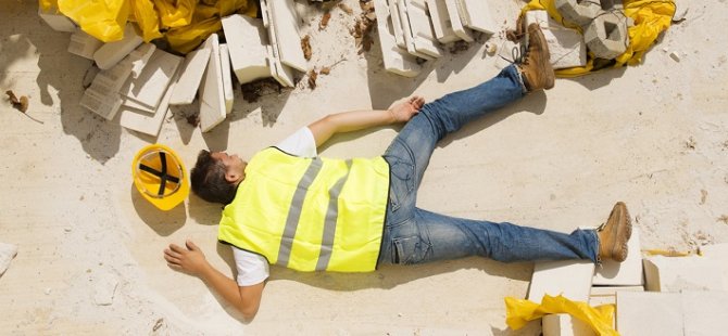 Yine is 'kazası': 3 metre yükseklikten düşen İşçinin kafatası kırıldı