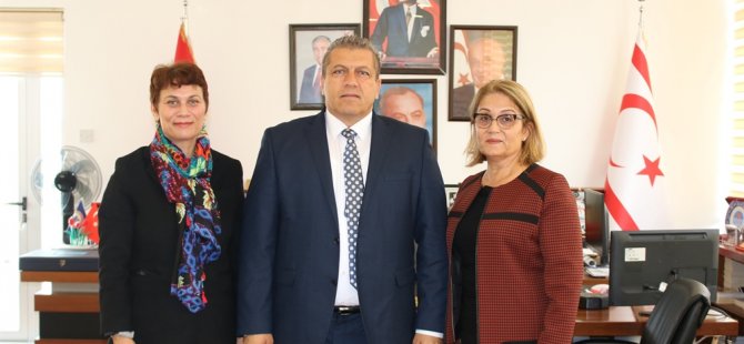 Yaşlı Hakları ve Ruh Sağlığı Derneği, ilk ziyaretlerini Gazimağusa Belediye Başkanı İsmail Arter’e yaptı.