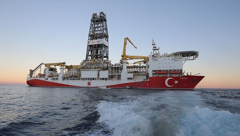 Akdeniz'de petrol aramaları devam ediyor