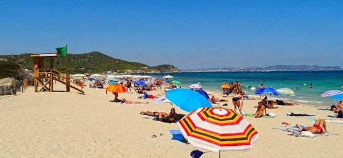 Açık havada yapılan cinsel aktiviteler İbiza'da erozyon tehlikesine neden oluyor