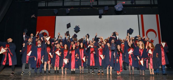 YDÜ Mimarlık Fakültesi Güz Dönemi Mezuniyet Töreni yapıldı