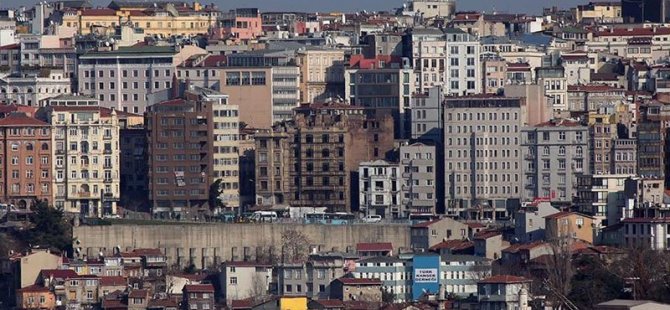 "Üflesiniz yıkılacak neredeyse,  sekiz kat, on kat kaçak binalar var"