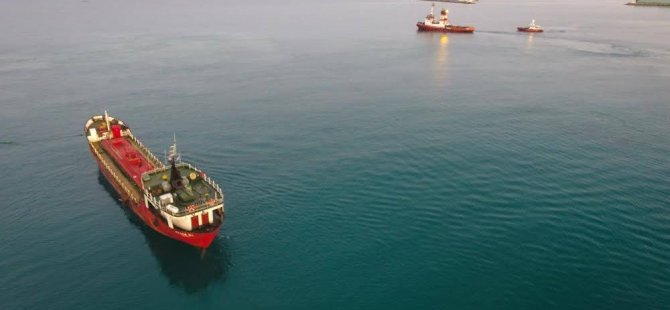 Gazimağusa 'da karaya oturan gemi kurtarıldı