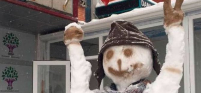 Zafer işareti yapan kardan adam; Terör simgesi sayıldı