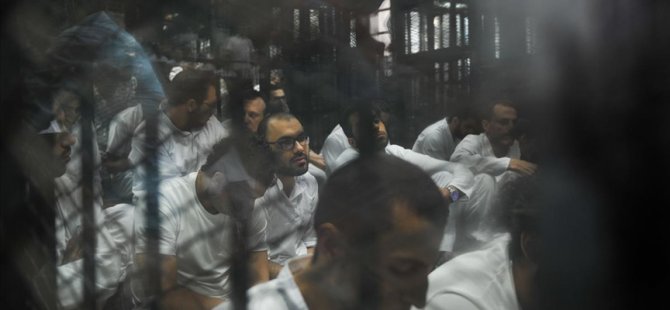Mısır'da başsavcıya düzenlenen bombalı saldırıdan sorumlu oldukları iddia edilen 9 genç idam edildi