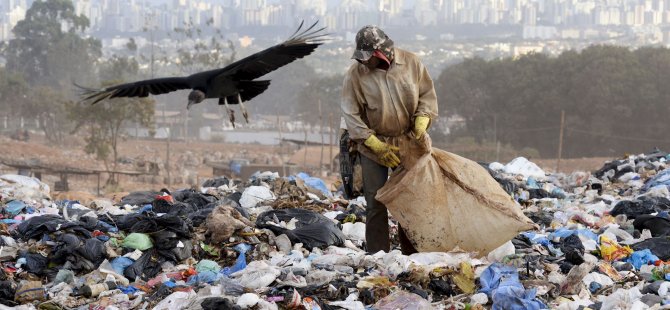 Sefalet: Çöplüklerden geçimini sağlayan kişiler ortaya çıktı