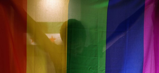 Meslekten ihraç edilen eşcinsel polis: Kiminle yatacağıma başkaları mı karar verecek?