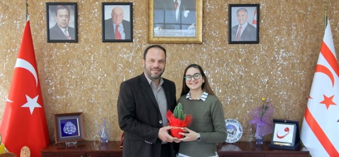 Genç müzisyen Pektunç’tan, İskele Belediye Başkanı Sadıkoğlu’na teşekkür ziyareti