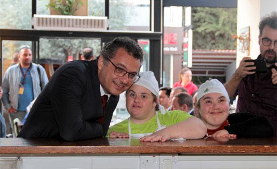 Başbakan Erhürman, Dünya Down Sendromu Farkındalık Günü'nde özel gençlerimizle buluştu