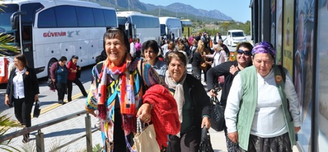 Güzelyurt Belediyesi Sosyal Hizmet Birimi “Yaşlılar Haftası” nedeniyle gezi düzenledi