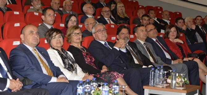 Cumhurbaşkanı Akıncı, eşi Meral Akıncı ile Ahmet Sami Topcan’ın hayatını konu alan belgeselin gösterimine katıldı