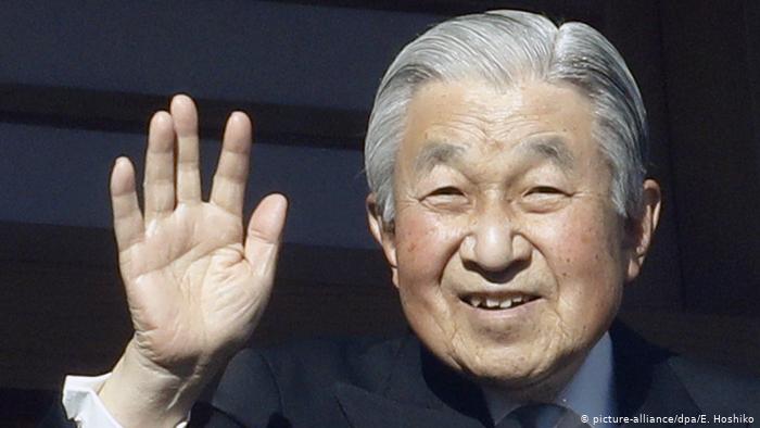 İmparator Akihito tahttan feragat ediyor