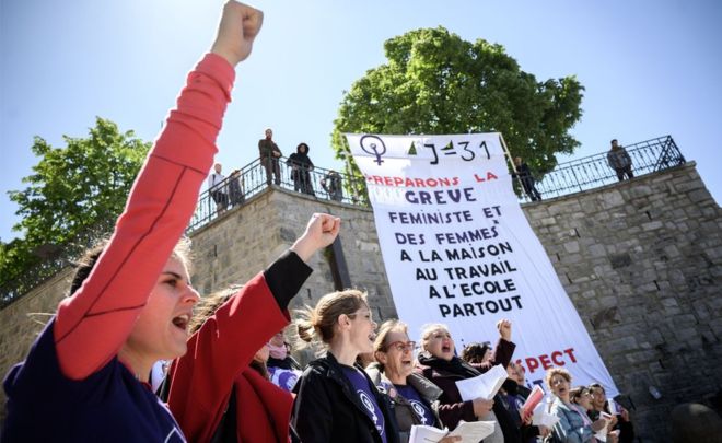 İsviçre’de kadınlar 28 yıl sonra yeniden eşitlik talebiyle sokaklarda