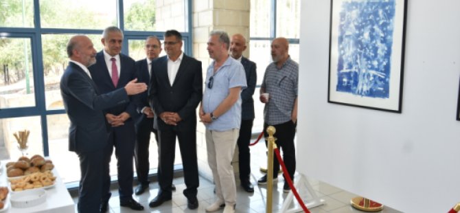 Mustafa Hastürk’ün “Yaşamak Bir Ağaç Gibi…” adlı kişisel resim sergisi Ekonomi ve Enerji Bakanı Hasan Taçoy tarafından açıldı