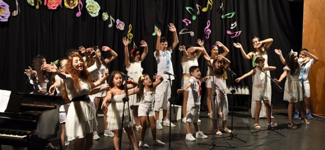 Lefkoşa Belediye Orkestrası Çocuk Korosu dün akşam verdiği konserle sezonu kapattı