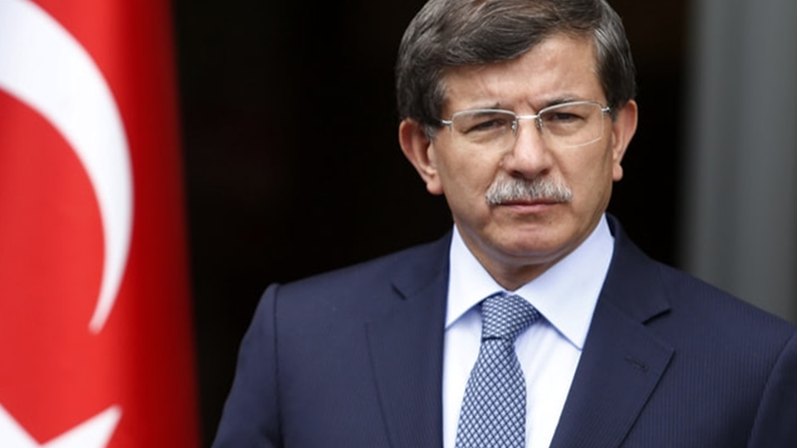 Davutoğlu: Erdoğan'ın benden isteği "Başbakan gibi görün ama başbakan gibi olma" idi
