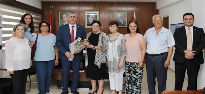 Maliye Bakanı Amcaoğlu, Kanser Hastalarına Yardım Derneği heyetini kabul etti