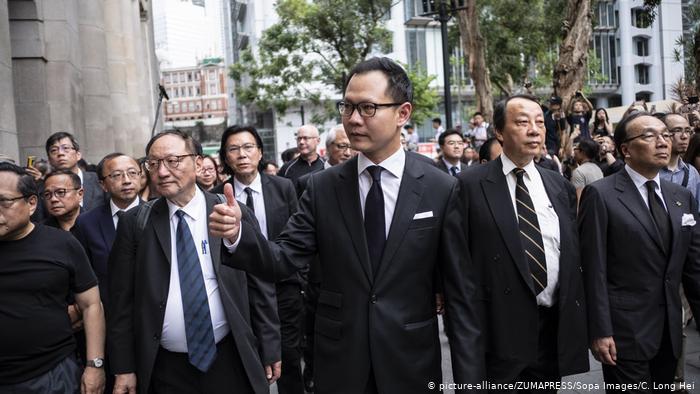 Hong Konglu avukatlardan "sessiz" adalet talebi