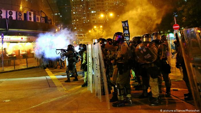 Çin’den Hong Kong’a "askeri müdahale" uyarısı