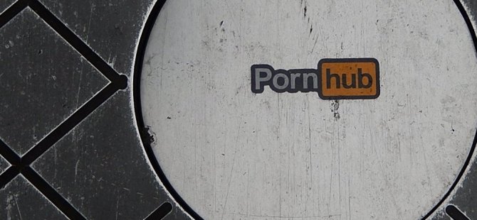 PornHub’ın ortağı kadınları pornoya zorlamış