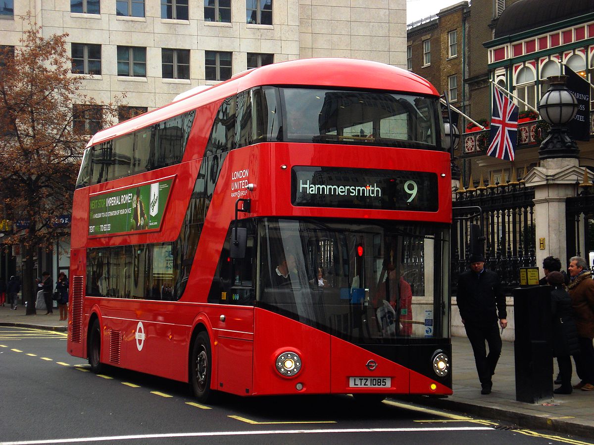 İngiltere Savunma Bakanlığı'na ait gizli belgeler otobüs durağında bulundu