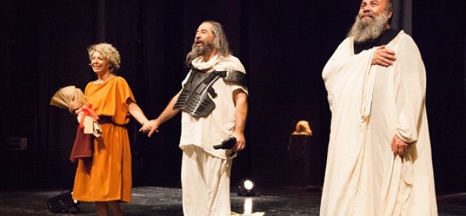 Kıbrıs Tiyatro Festivali’nde Tiyatro Üçartıbir “Sokrates’in Son Gecesi”ni sahneledi
