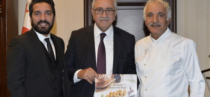 Akıncı gastronomi alanında çalışmalar yürüten Ali Özçil ve İhsan Erol Özçil’i kabul etti