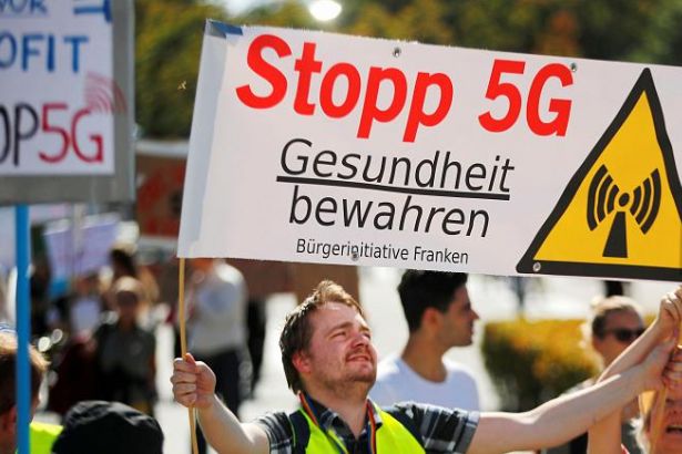 İsviçreliler 5G'yi protesto etti