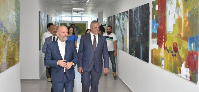 Taçoy, Kıbrıs Modern Sanat Müzesi'ndeki üç ayrı serginin açılışını yaptı