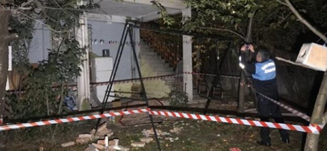 Halı silkelerken balkon duvarı yıkıldı: 2 yaralı
