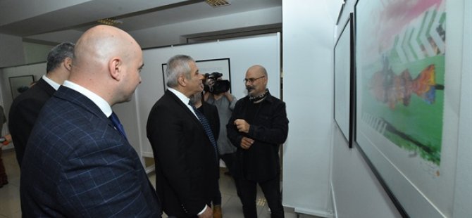 Kıbrıs Modern Sanat Müzesi için özel hazırlanan 227 eserden oluşan 9 sergi Ekonomi ve Enerji Bakanı Taçoy tarafından açıldı