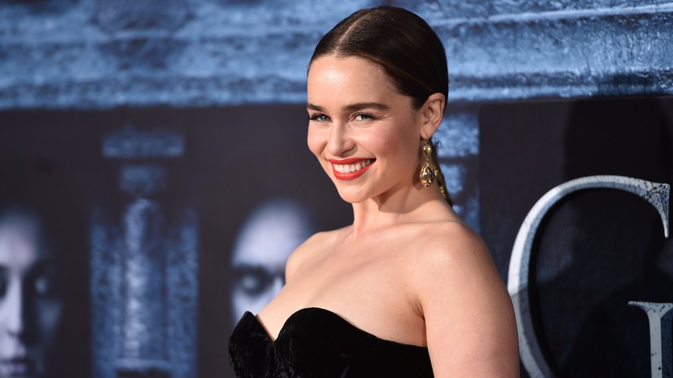 Emilia Clarke: Çıplak sahnelerde yer almam için beni zorladılar