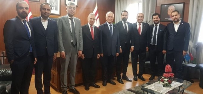 Türkiye ve Avrupa’dan gelen Türk iş adamları ve yatırımcılar, Meclis Başkan Yardımcısı Töre’yi ziyaret etti