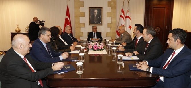 Cumhurbaşkanı Akıncı, Mecliste temsil edilmeyen parti başkanlarıyla bir araya geldi