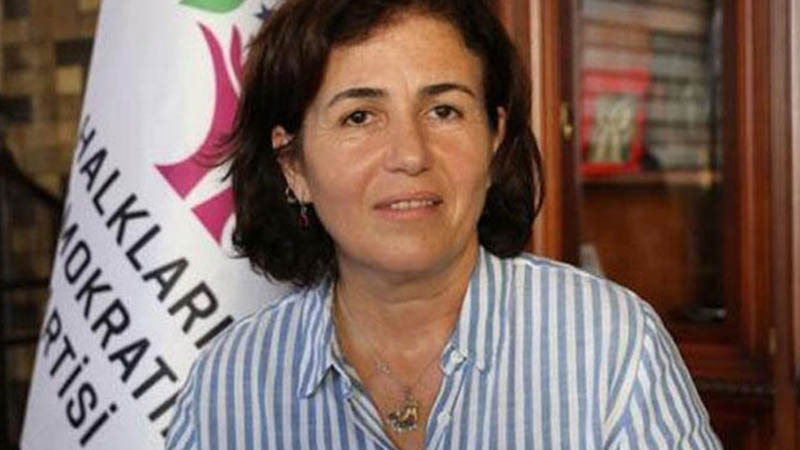 Diyarbakır’da Sur İlçe Belediye Eş Başkanı Filiz Buluttekin ve 2 meclis üyesi gözaltına alındı